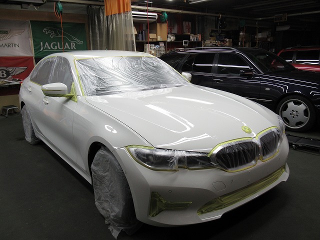 BMW　ビーエムダブリュー　320i（3BA-5F20）