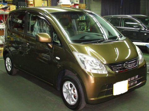 ＤＡＩＨＡＴＳＵ　 ダイハツ　 ムーブ Ｌ　板金塗装＆磨き＆ガラスコーティング部分補修終了