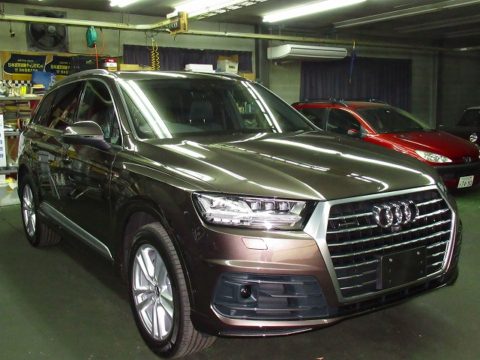 Audi アウディ　Q7　 55 　TFSI 　quattro　Sライン　磨き＆コーティング＆オプション施工終了