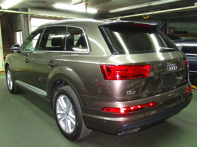 Audi アウディ　Q7　 55 　TFSI 　quattro（4MCRES）