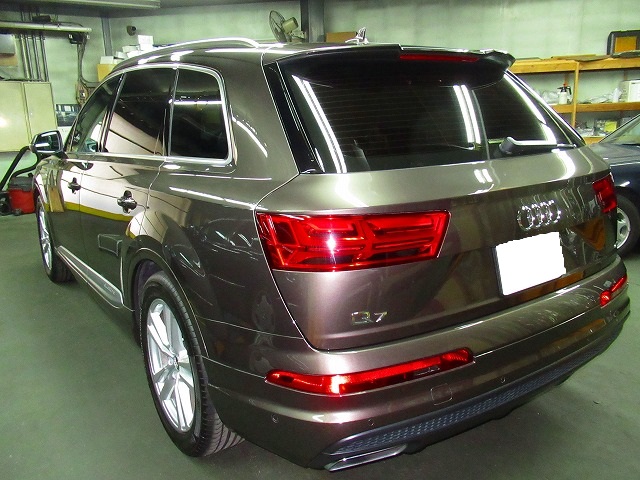 Audi 　アウディ 　Q7 　55　 TFSI　 quattro（4MCRES）