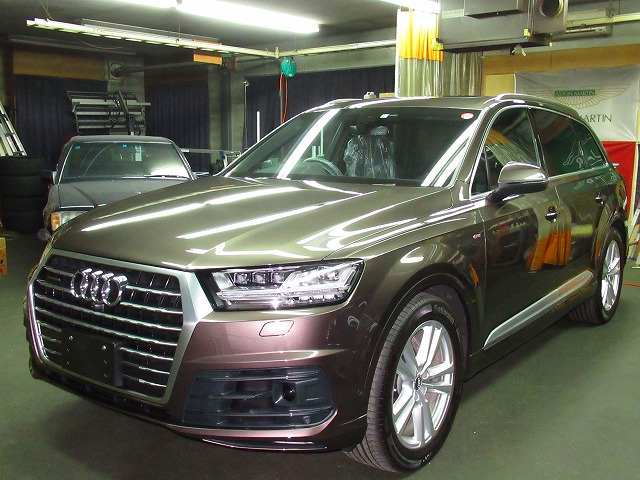 Audi 　アウディ 　Q7 　55　 TFSI　 quattro（4MCRES）