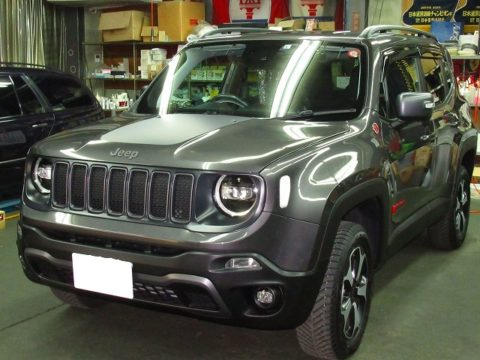 CHRYSLER 　クライスラー 　Ｊｅｅｐ 　ジープ　レネゲード　トレイルホーク　磨き＆ガラスコーティング施工終了