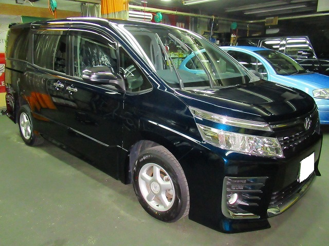 TOYOTA　トヨタ　ヴォクシー　2.0ZS煌Ⅱ　4WD（ZRR85W）