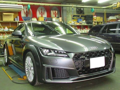 Ａｕｄｉ　アウディ　ＴＴ　Coupé 45 TFSI quattro　S　tronic　Sライン磨き＆ガラスコーティング＆オプション施行終了