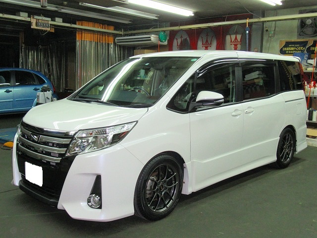 ＴＯＹＯＴＡ　トヨタ　ノアＳｉ（ZRR85WAPXSP ）