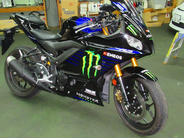 YAMAHA　ヤマハ　YZF-R3　 Monster Energy Yamaha MotoGP Edition（2BL-RH13J／H405E）