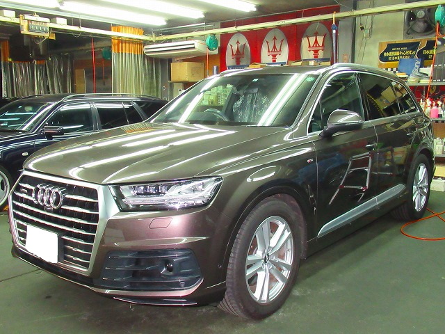 Audi 　アウディ 　Q7 　55 TFSI quattro（4MCRES）