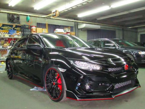 HONDA　ホンダ　シビック　タイプR（6BA-FK8）磨き＆ガラスコーティング＆オプション施工終了