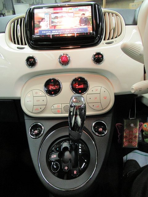 FIAT　500　ツインエアー　ドルチェビータ（3BA-31209）