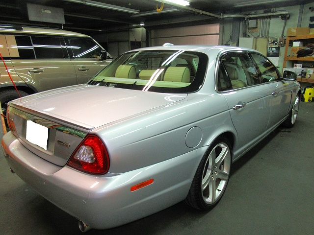 JAGUAR　ジャガー　XJ４．２ソブリンL（J82TB）