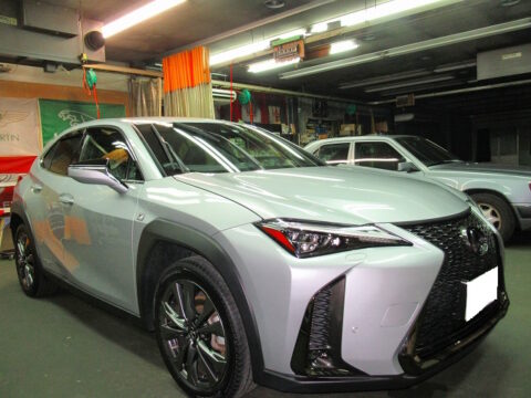 TOYOTA　トヨタ　ＬＥＸＵＳ　レクサス　ＵX250ｈ　Ｆスポーツ（　6AA-MZAH15）磨き＆ガラスコーティング＆オプション施工終了