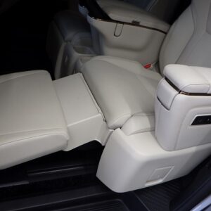 ＬＥＸＵＳ　レクサス　LM500ｈversion L（5AA- TAWH15W）