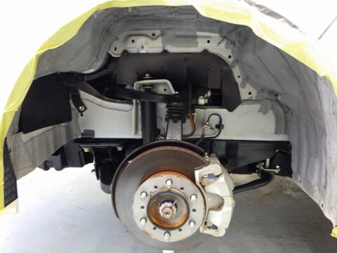 TOYOTA トヨタ ハイエースバン2.0DX(3BF-TRH200V)簡易防錆コート施工終了